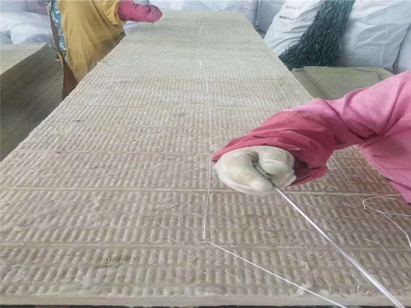 巖棉氈廠(chǎng)家價(jià)格